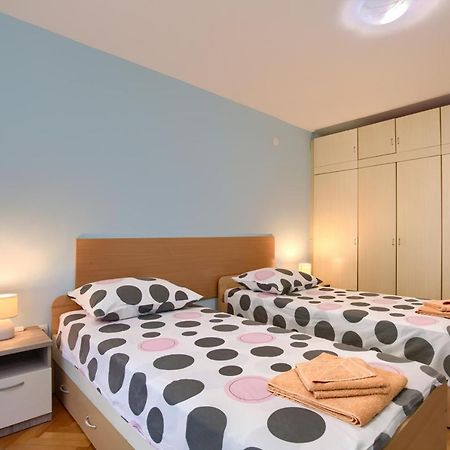 Apartment Stefan พูลา ภายนอก รูปภาพ