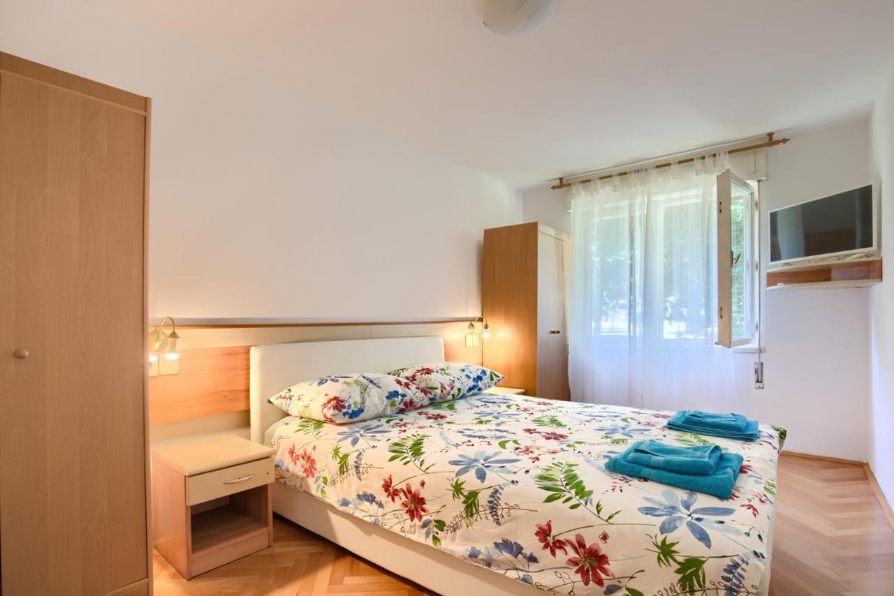 Apartment Stefan พูลา ภายนอก รูปภาพ