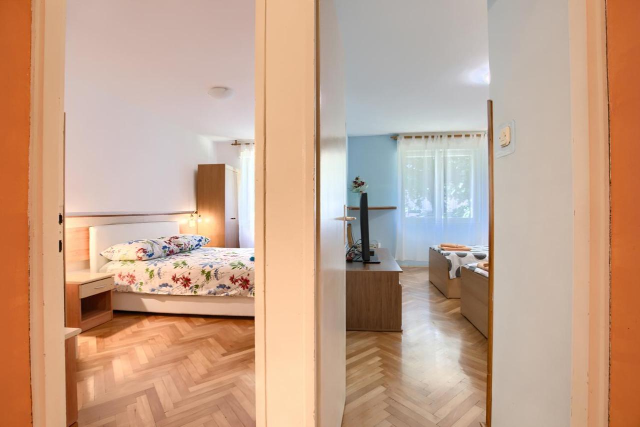 Apartment Stefan พูลา ภายนอก รูปภาพ