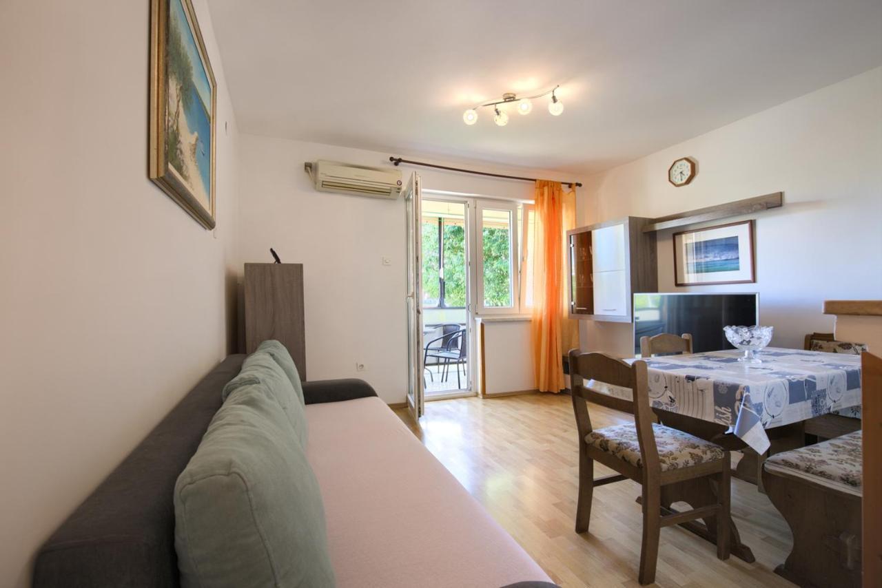 Apartment Stefan พูลา ภายนอก รูปภาพ