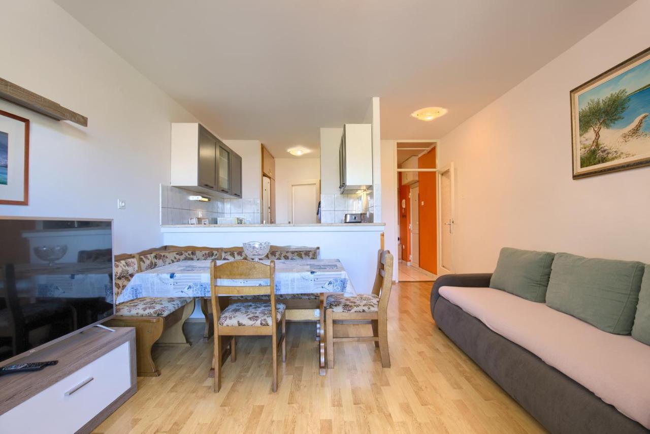 Apartment Stefan พูลา ภายนอก รูปภาพ
